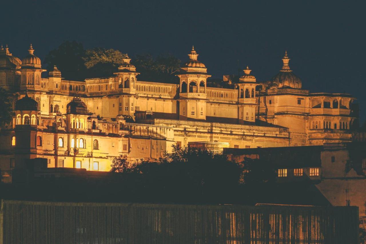 Hotel Mandiram Palace Udaipur Exterior photo